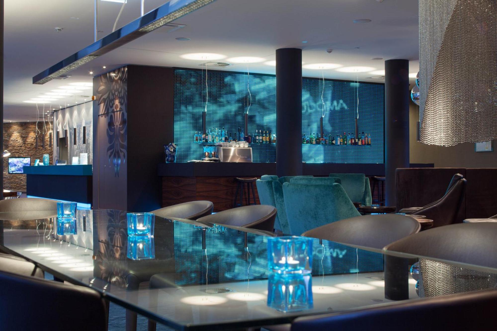 Motel One Frankfurt Messe Франкфурт-на-Майне Экстерьер фото
