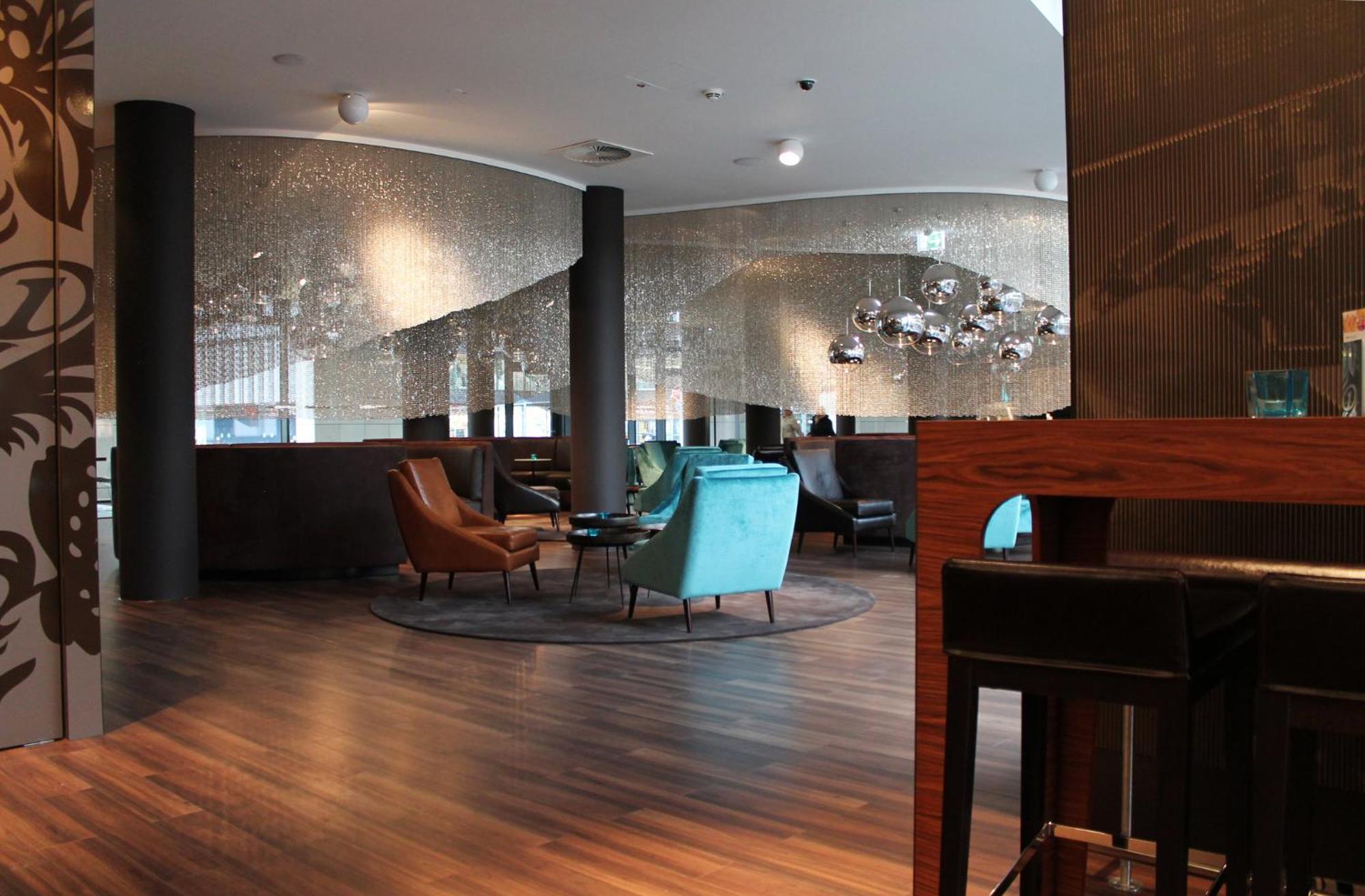 Motel One Frankfurt Messe Франкфурт-на-Майне Экстерьер фото